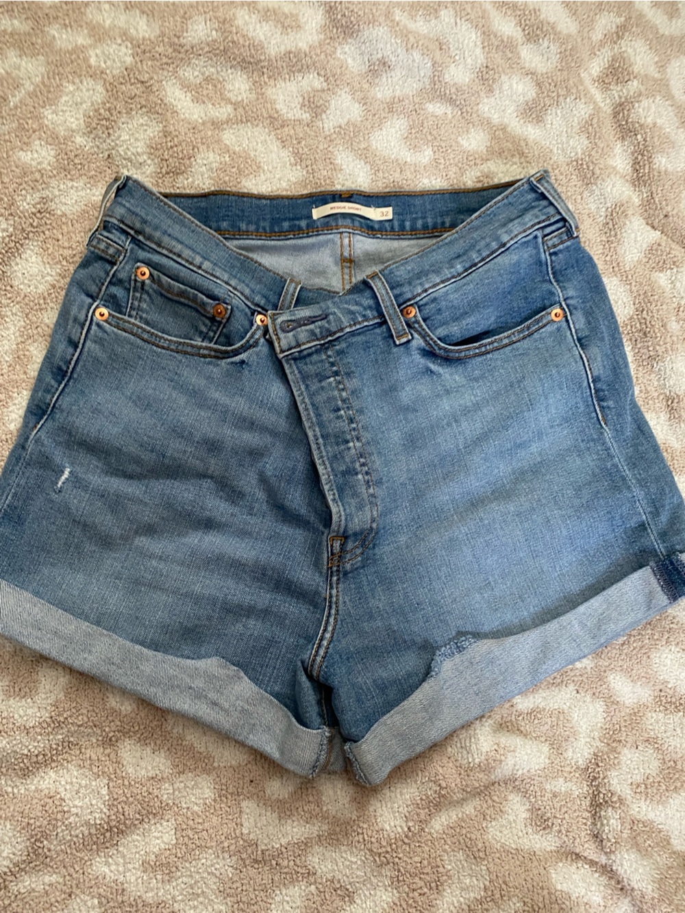 Levi's Medium Blue Rolled-Hem Denim Shorts